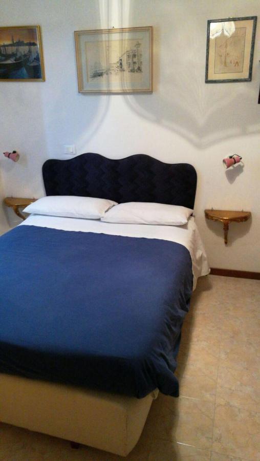 Quarto Triplo com Casa de Banho Privativa