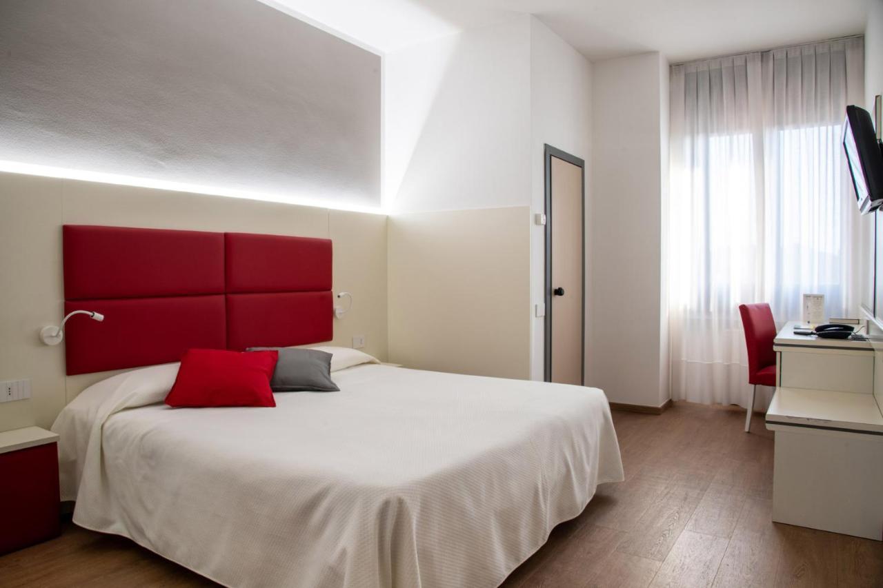 Camera Matrimoniale con Letto Supplementare