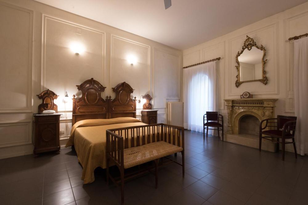 Doppelzimmer mit Zustellbett