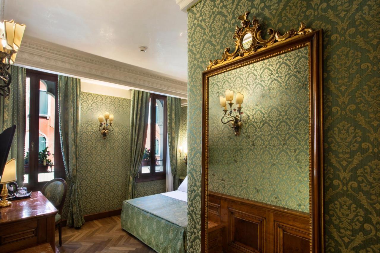 Superior Double or Twin Room Canal View