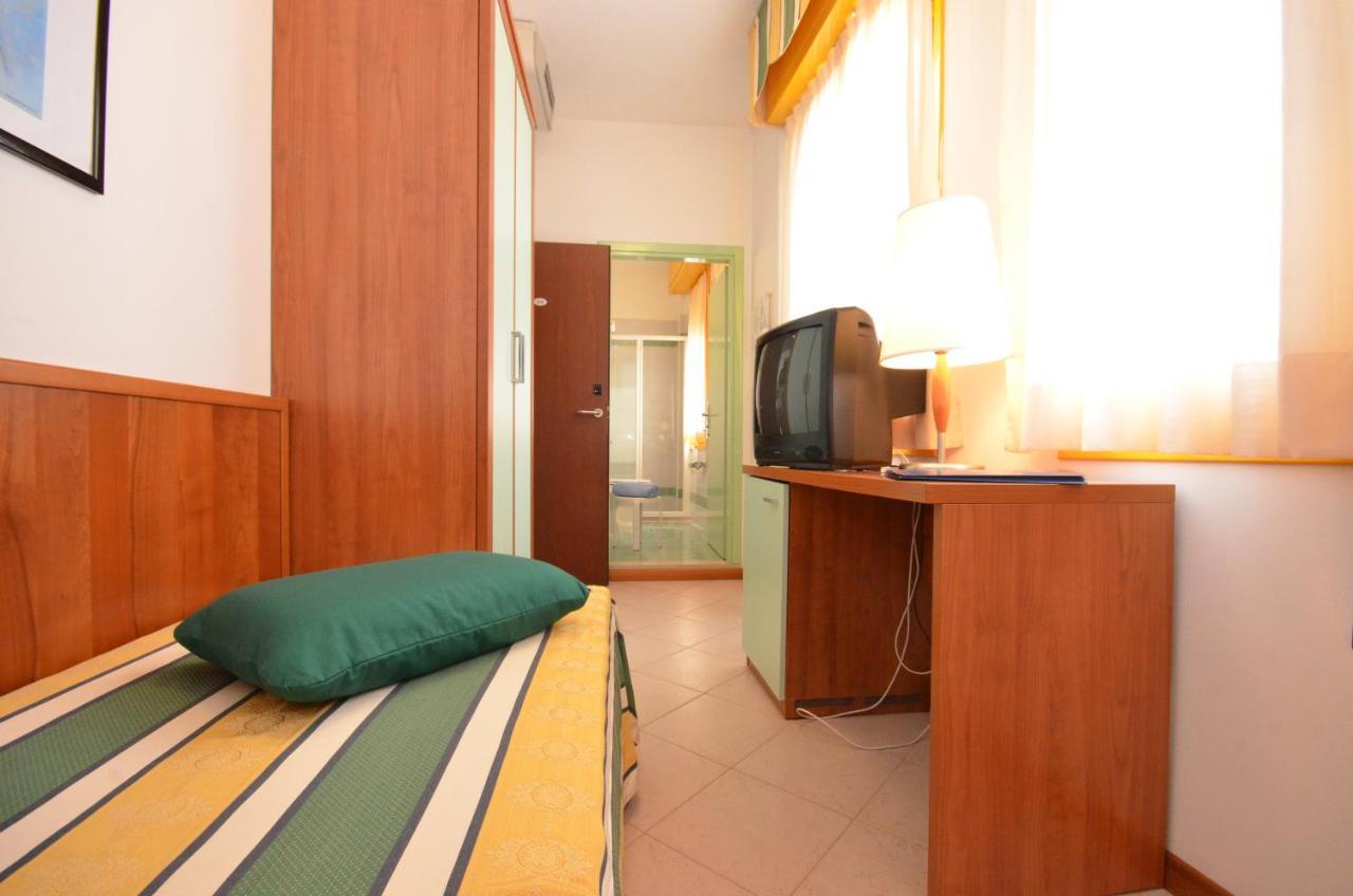 Single Room,1073043493:JPEG