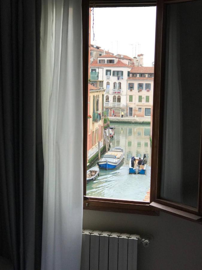Standard Double Room Canal View,1065334846:JPEG
