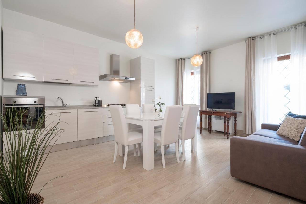 One-Bedroom Apartment,1081184236:JPEG