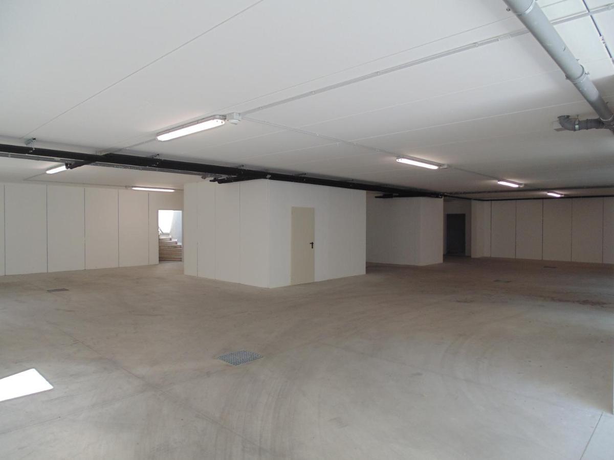 Family Studio,1113956823:JPEG