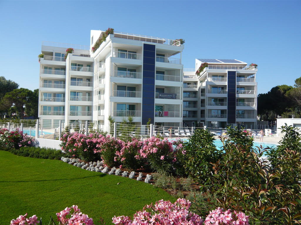Appartamento con 2 Camere da Letto e Vista Piscina