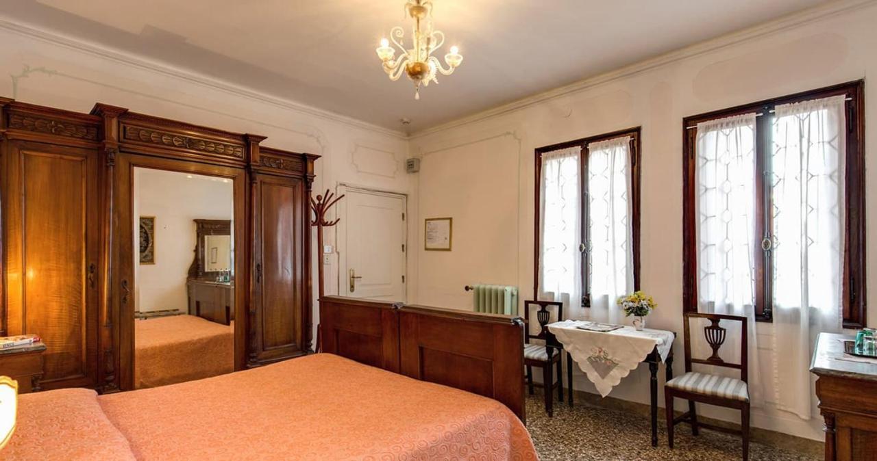 Triple Room with Bathroom