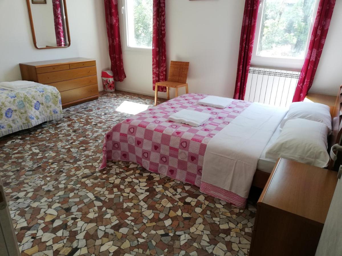 Camera Tripla con Bagno in Comune