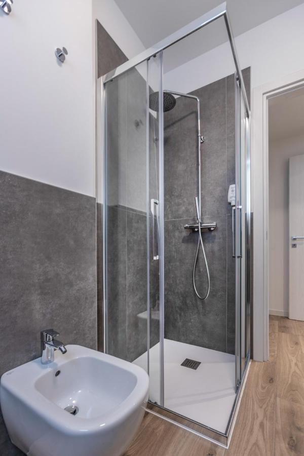 Plus Apartment mit 2 Schlafzimmern, Balkon und Seeblick