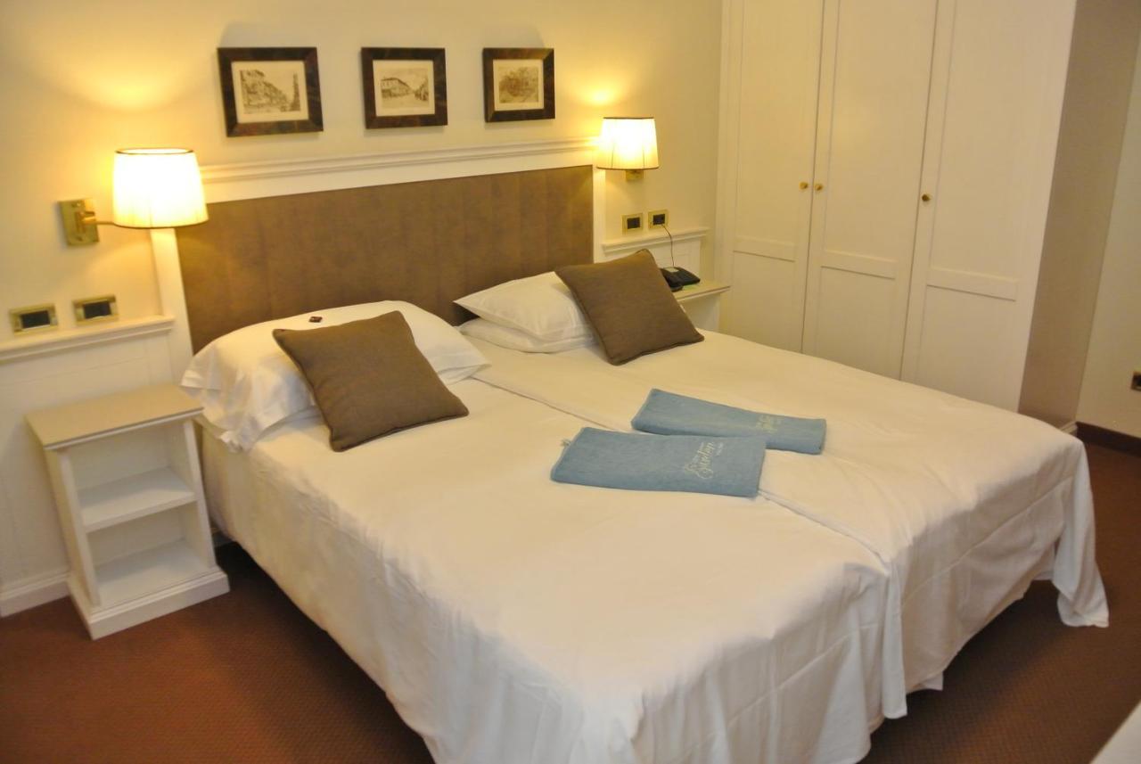 Double or Twin Room Balcony