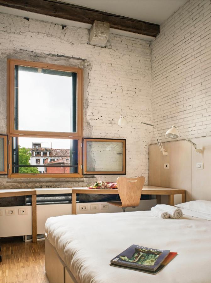 Double Room,1543305280:JPEG