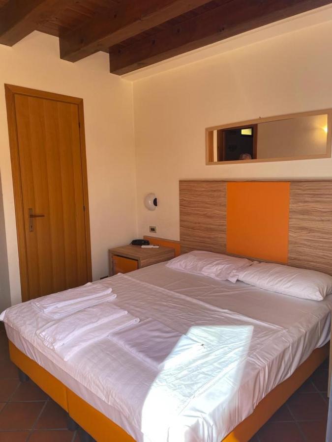 Kleines Doppelzimmer mit Balkon oder Terrasse