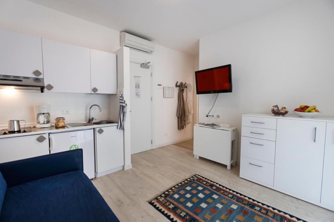 Apartment with Mountain View,1244360635:JPEG