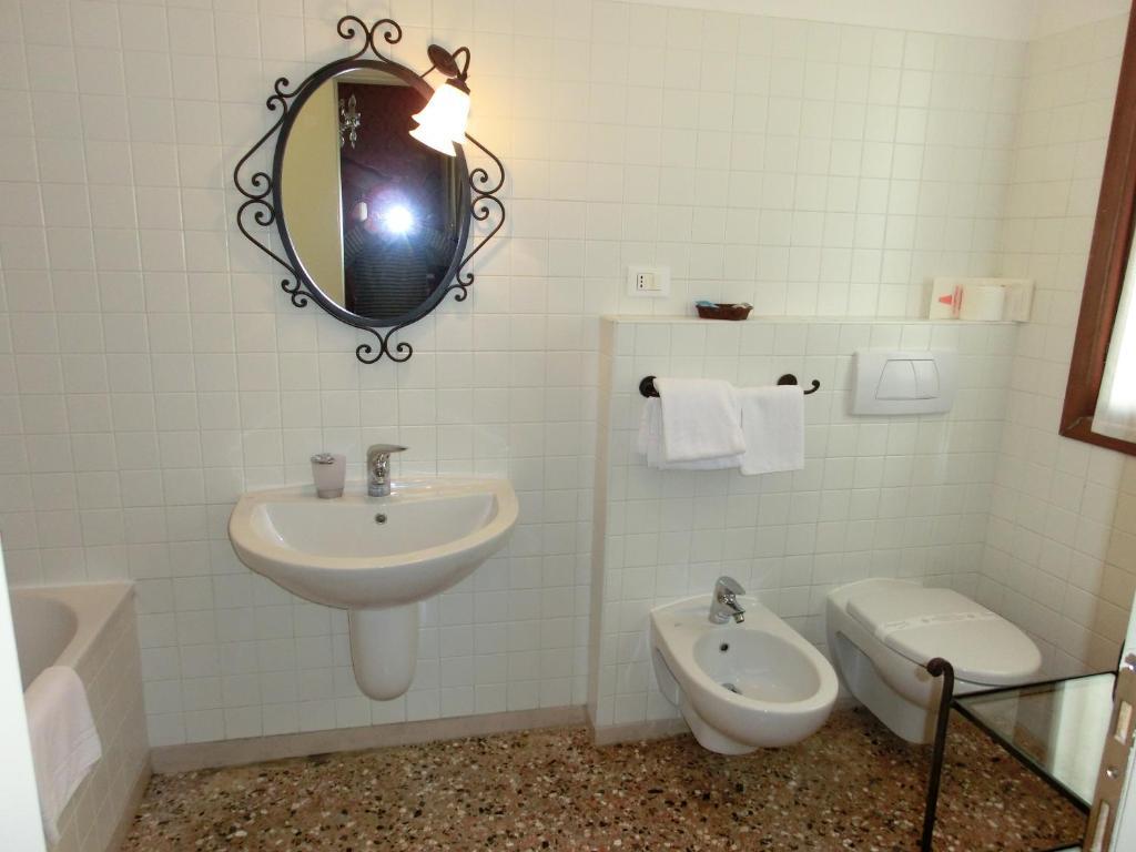 Habitación Doble con Vistas al Canal