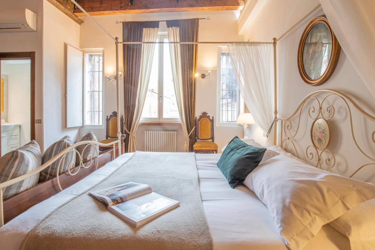 Apartamento Superior de 2 Quartos com Terraço e Vista da Cidade