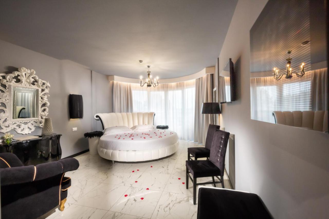 Romantic Room,1386613592:JPEG