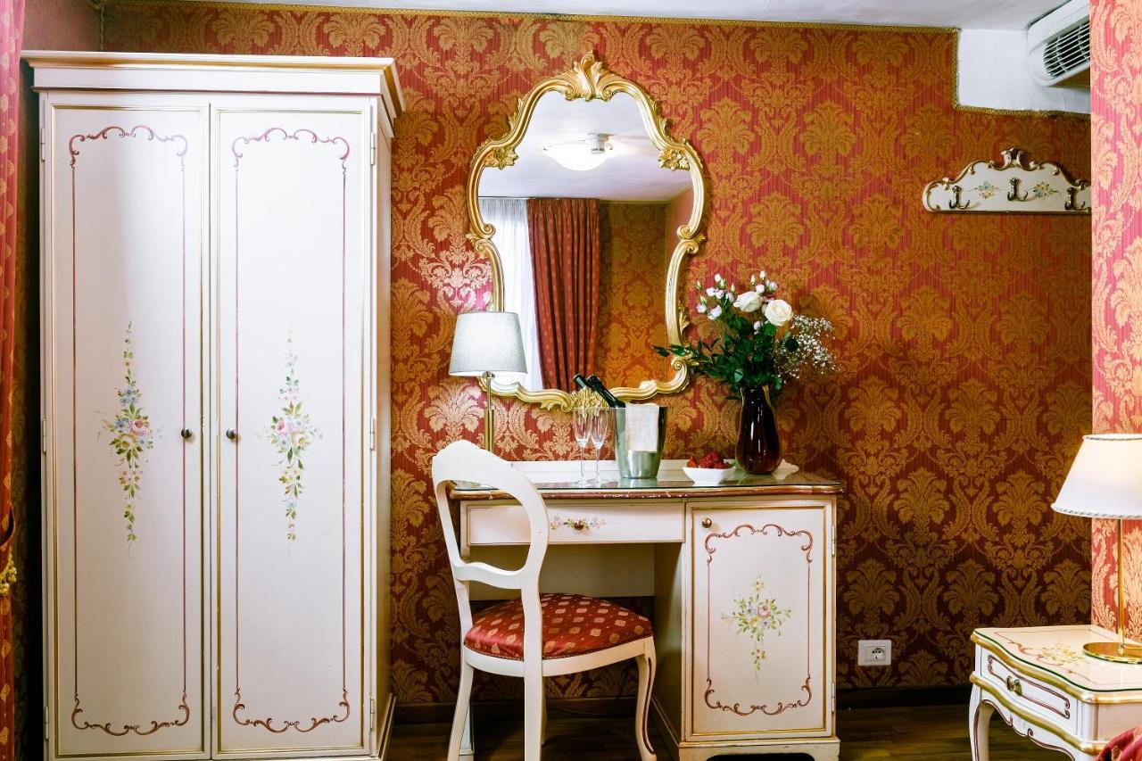 Double Room,1215997762:JPEG