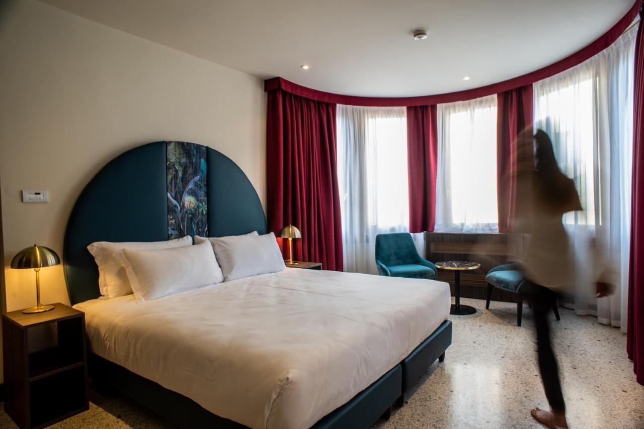 Suite with Terrace,1206192193:JPEG