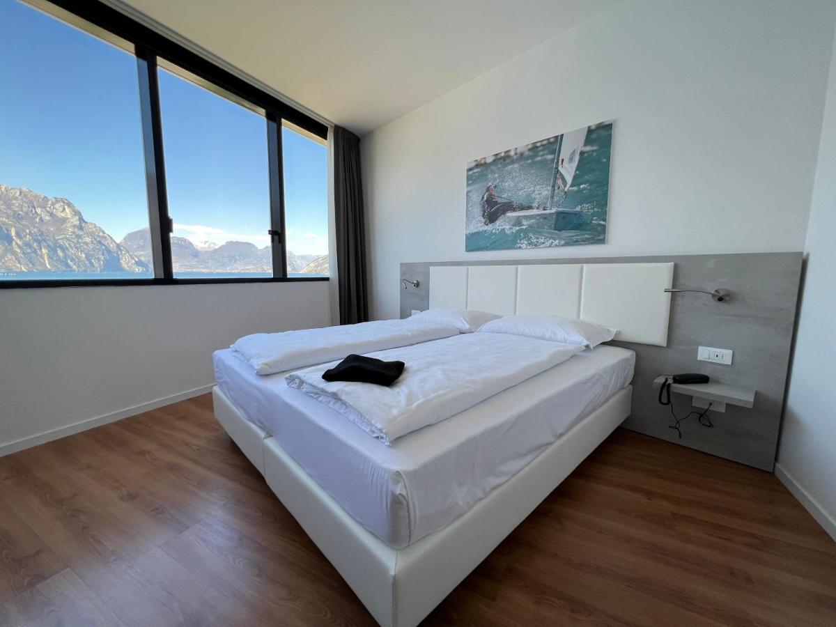 Double or Twin Room Lake View