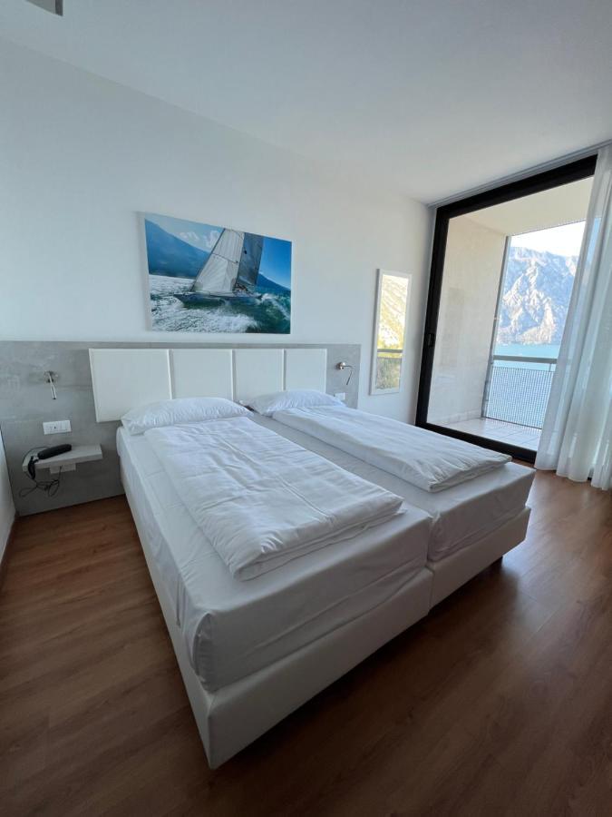 Double or Twin Room Lake View