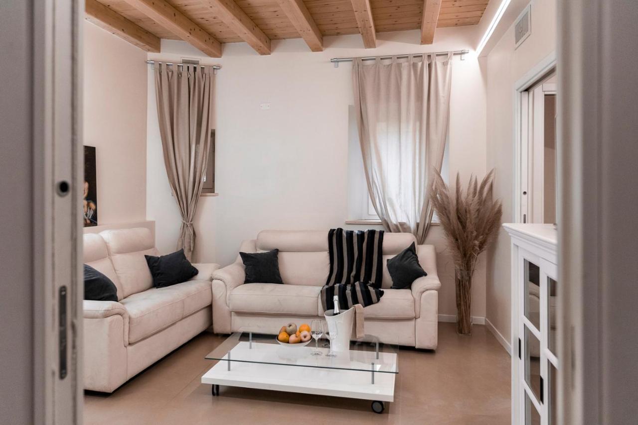 Two-Bedroom Apartment,1224576650:JPEG