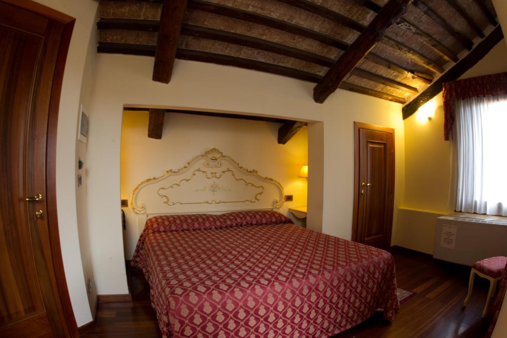 Superior Double Room Canal View