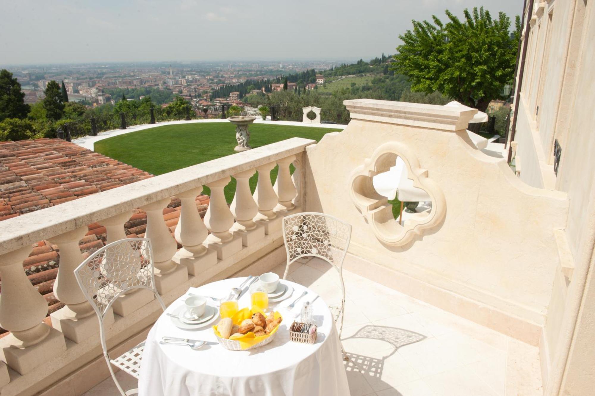 Luxury Suite Terrace