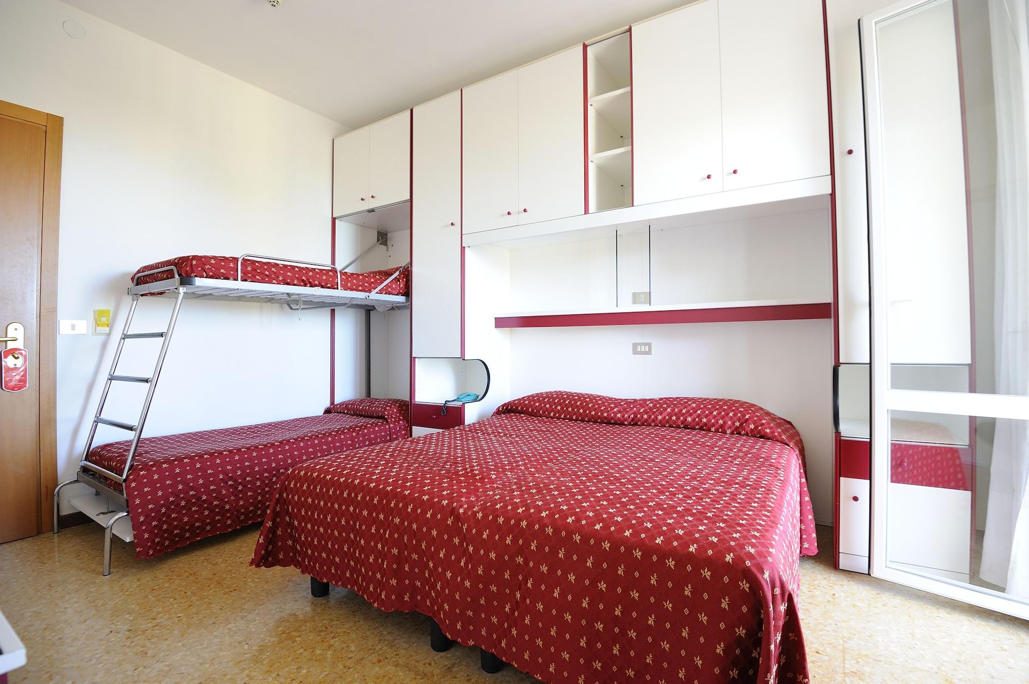 Familiekamer (2 Volwassenen + 2 Kinderen)