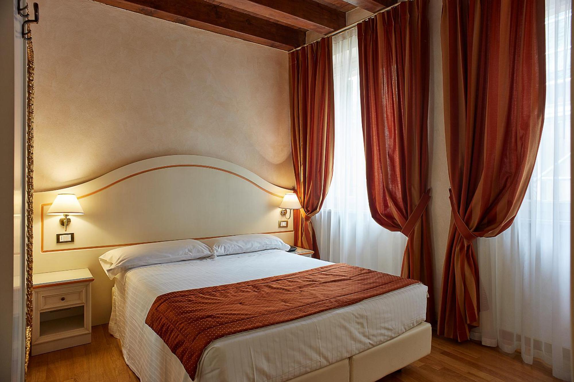 Small Double Room,1216031023:JPEG