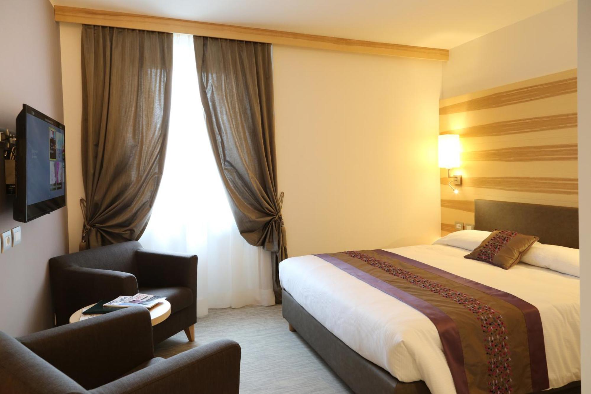 Double or Twin Room,1216334848:JPEG