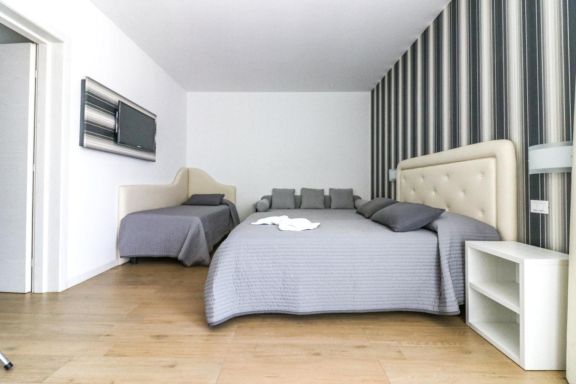 Comfort Triple Room