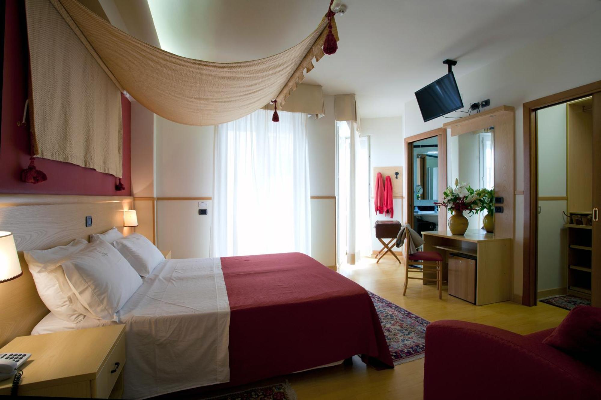 Junior Suite Lateral Sea View