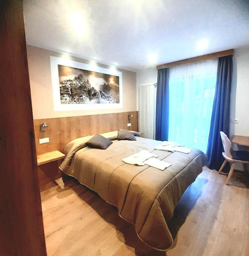 Deluxe Double Room with Balcony,1382813576:JPEG