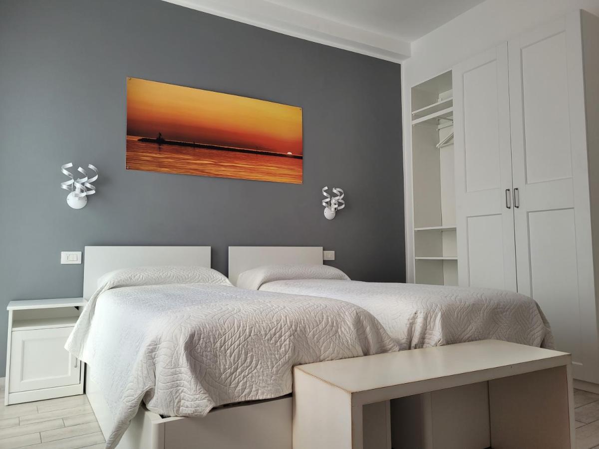 Twin Room,658270983:JPEG
