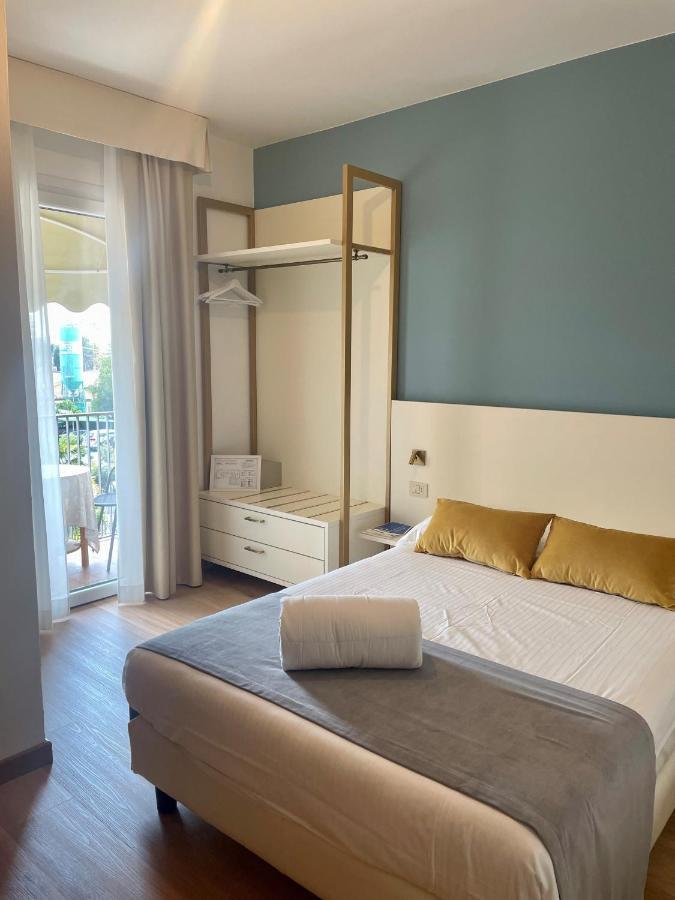 Single Room Balcony