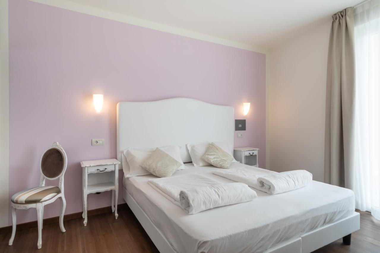 Double or Twin Room Balcony Garden View