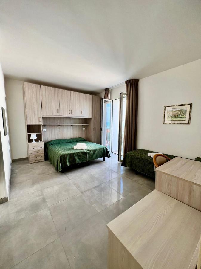 Quadruple Room with Beach Access,1238958268:JPEG