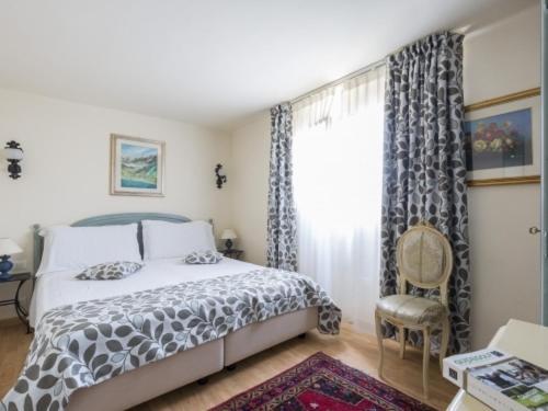 Economy Doppelzimmer mit eigenem Bad außerhalb des Zimmers