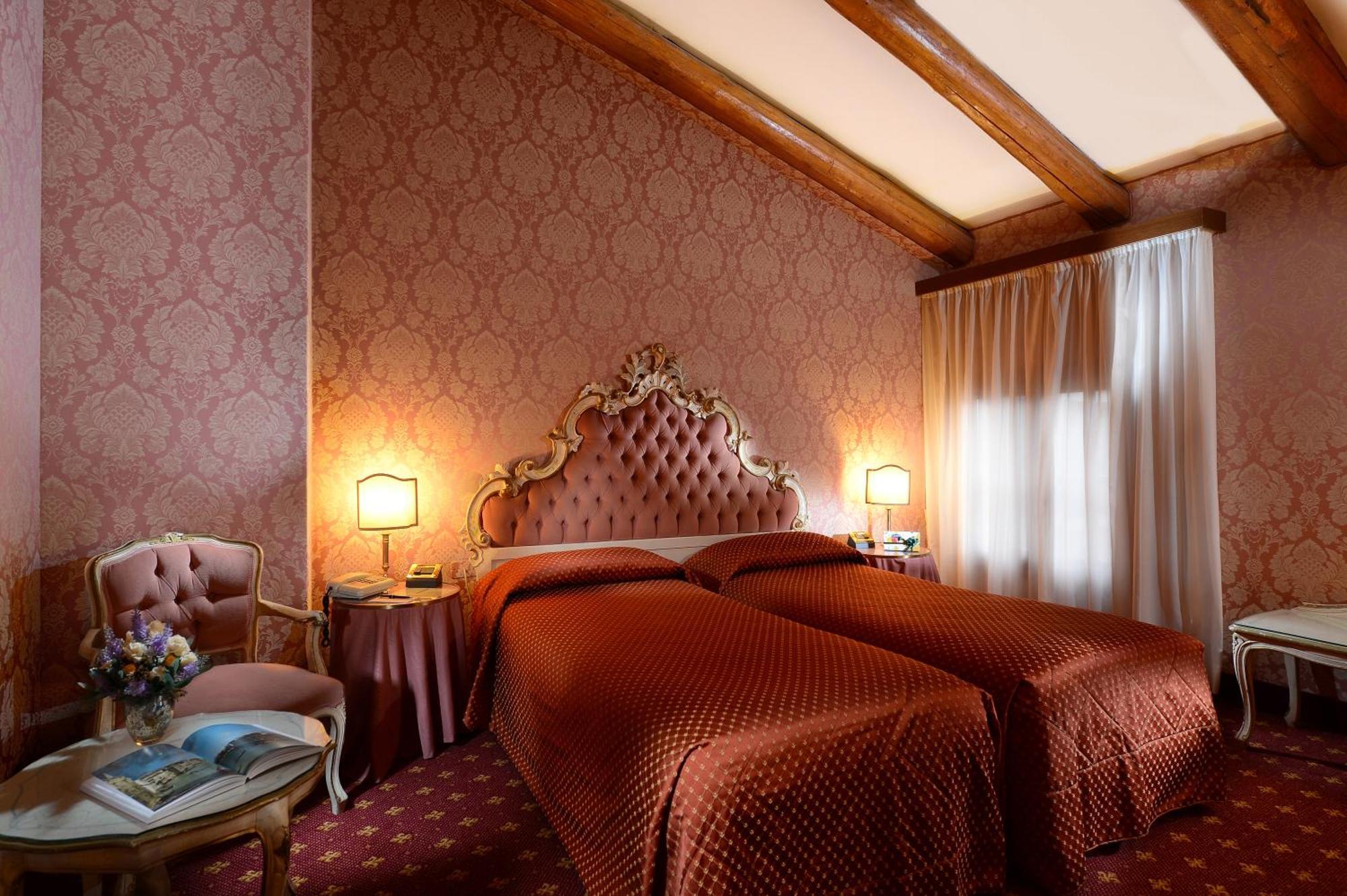 Double Room Grand Canal View no smoking