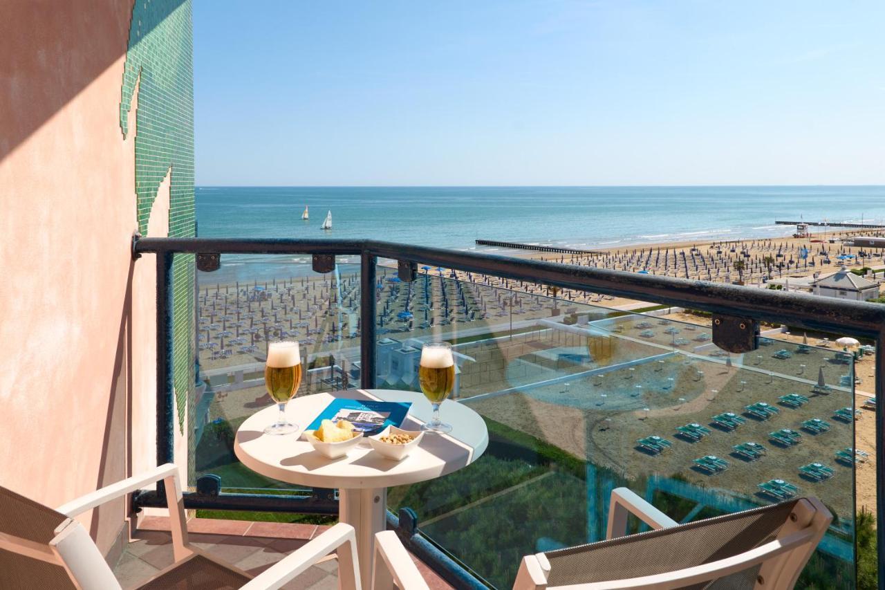 Deluxe Double or Twin Room Sea View