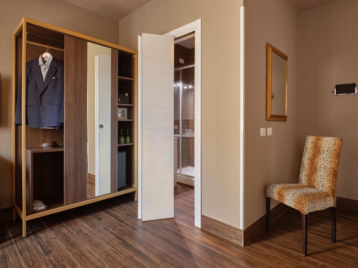 Superior King Suite