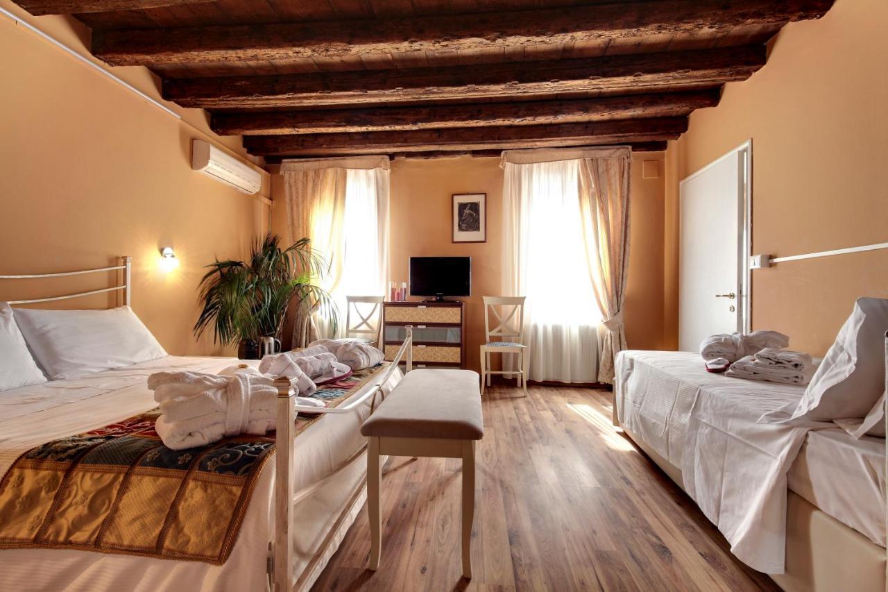 Double Room Private External Bathroom