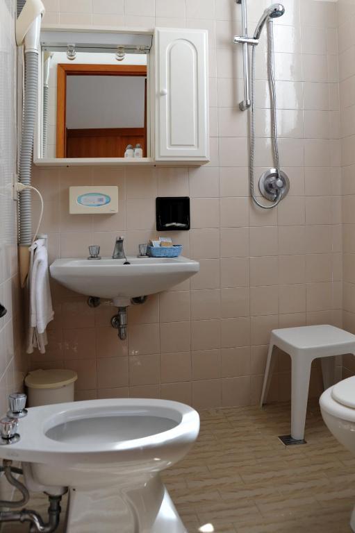 Camera Singola con Bagno Privato Esterno