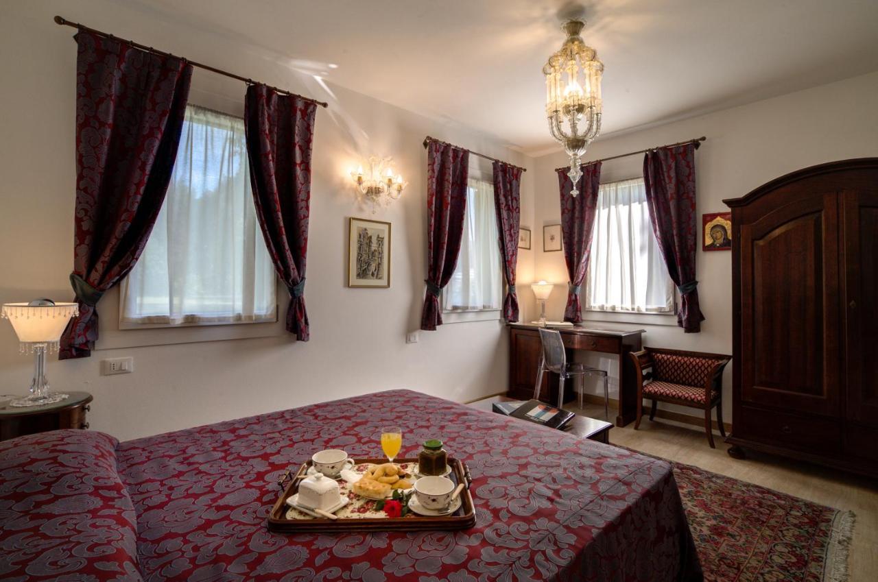 Superior King Suite