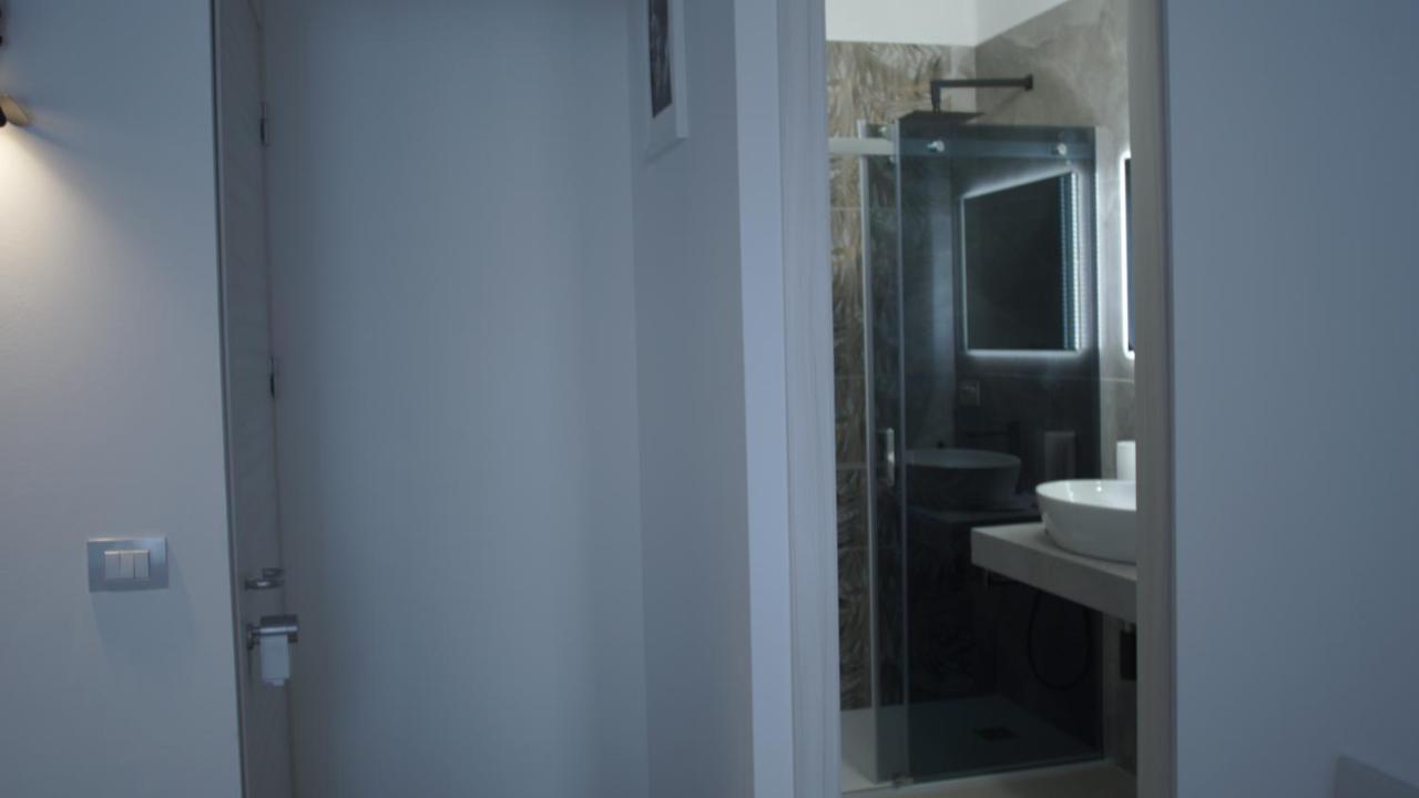 Quarto com Cama de Casal ou 2 de Solteiro e Banheiro Privativo