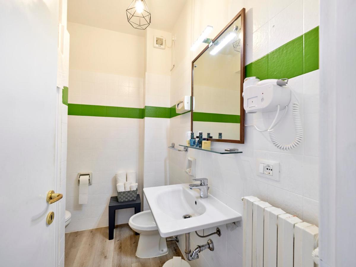 Twin Room with Lake View,1385061428:JPEG