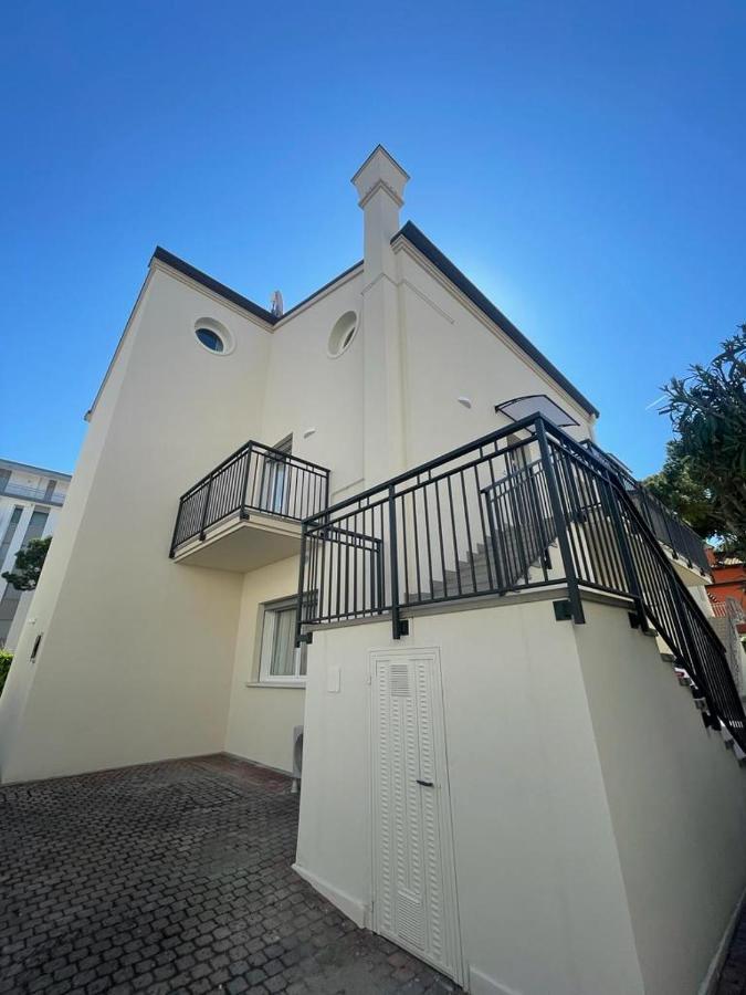 Penthouse Apartment,1389610256:JPEG