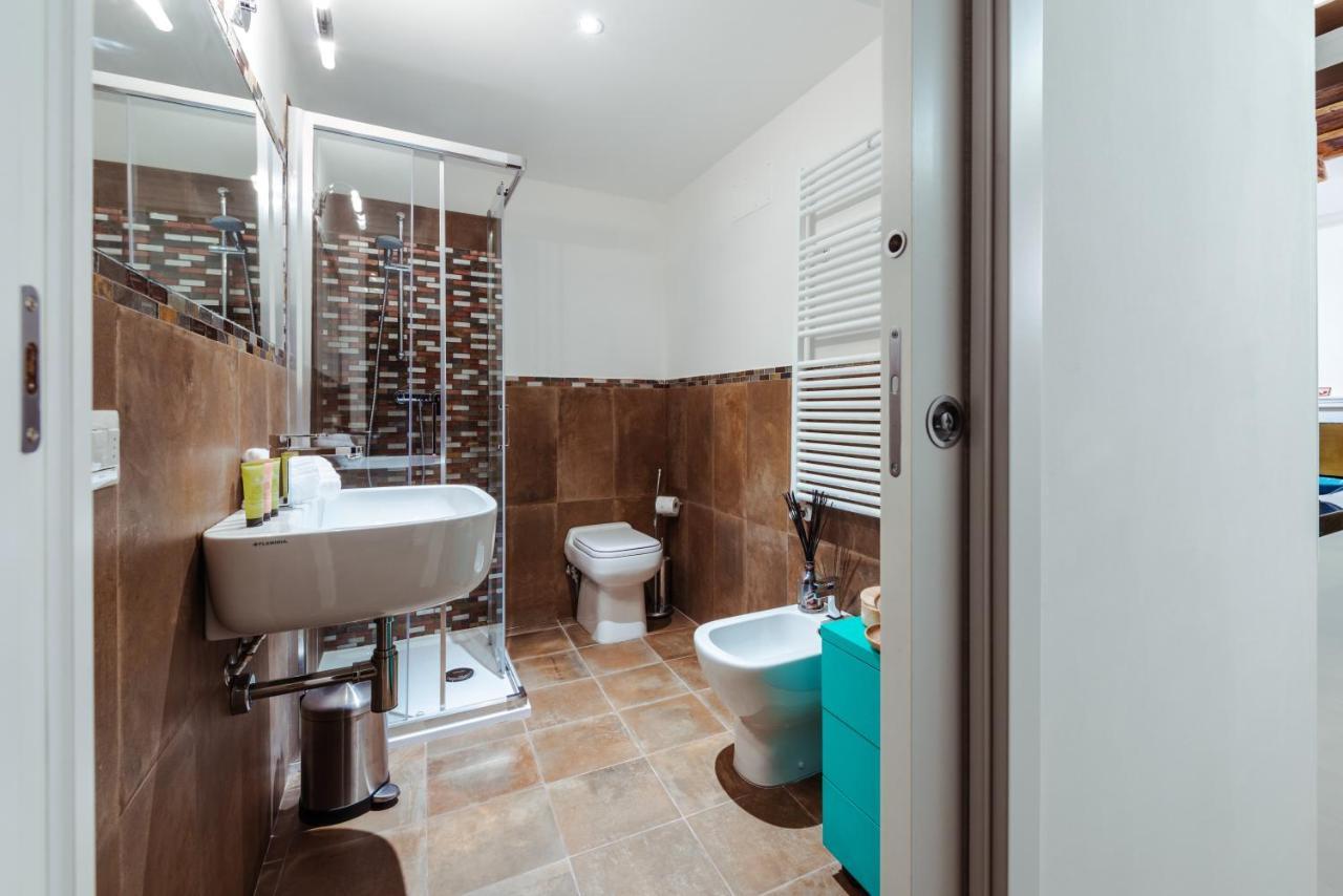 Studio with Balcony,1397927774:JPEG