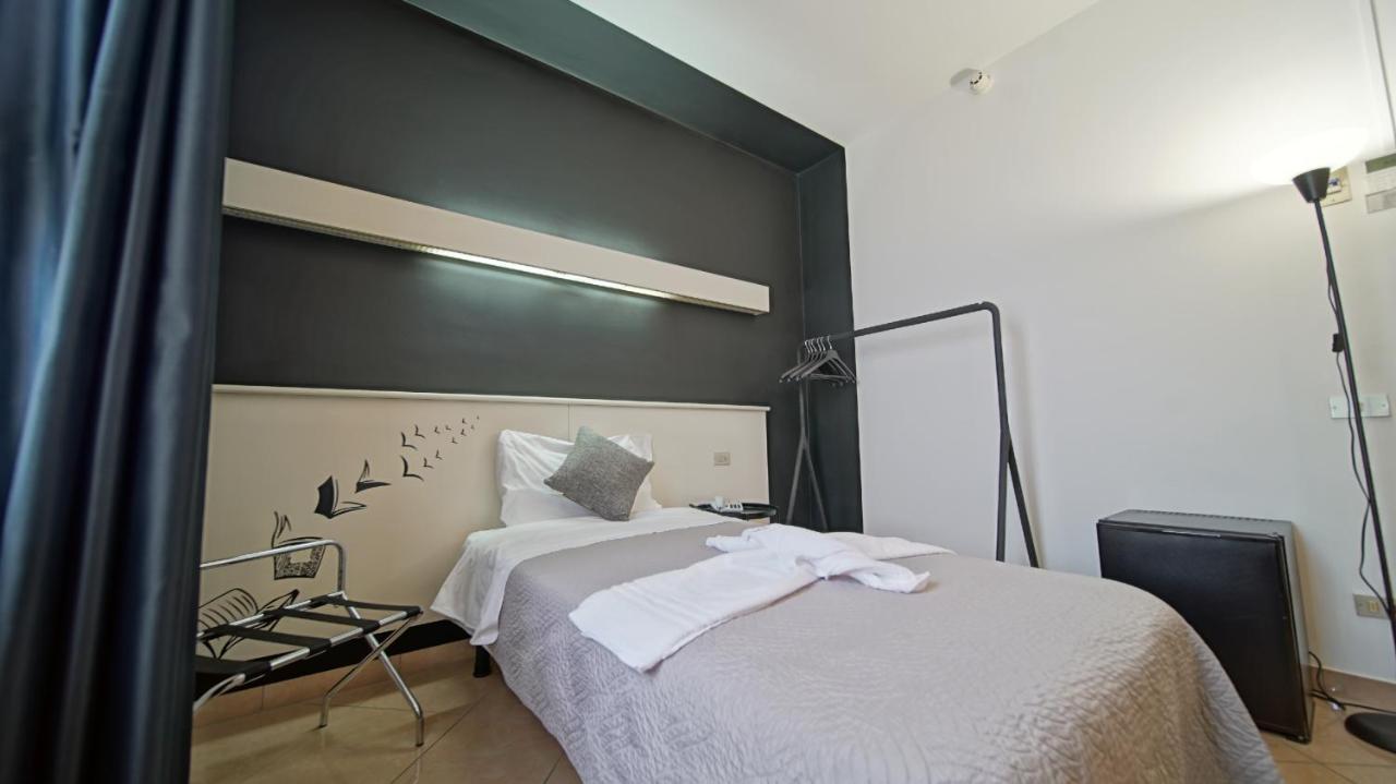 Camera Singola con Bagno Privato