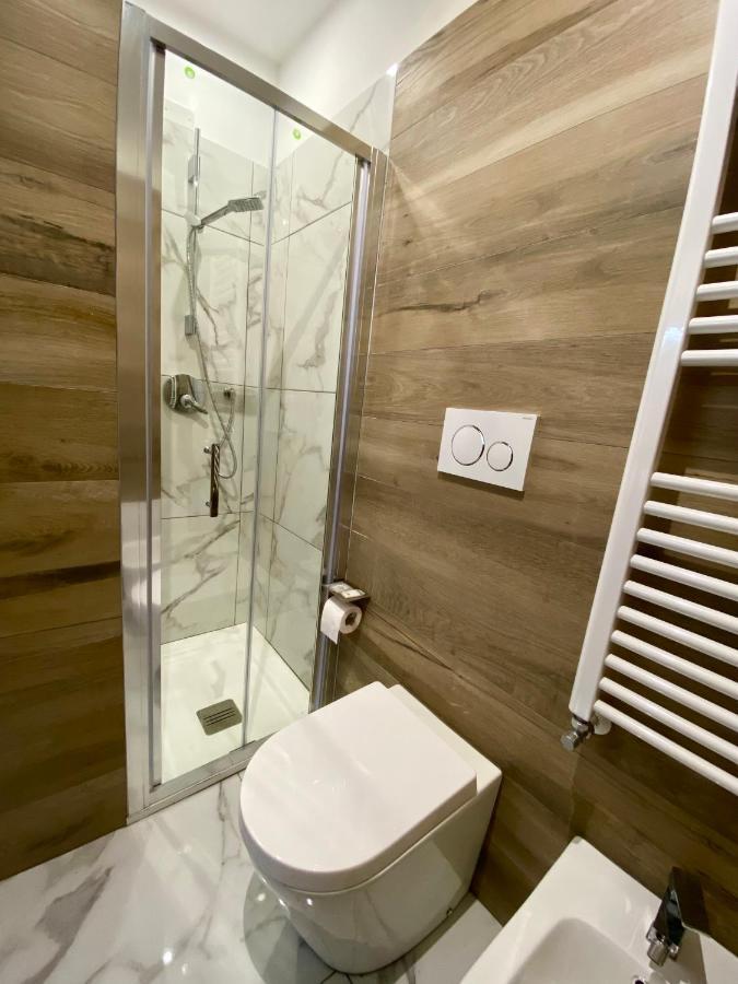 Double Room Private Bathroom