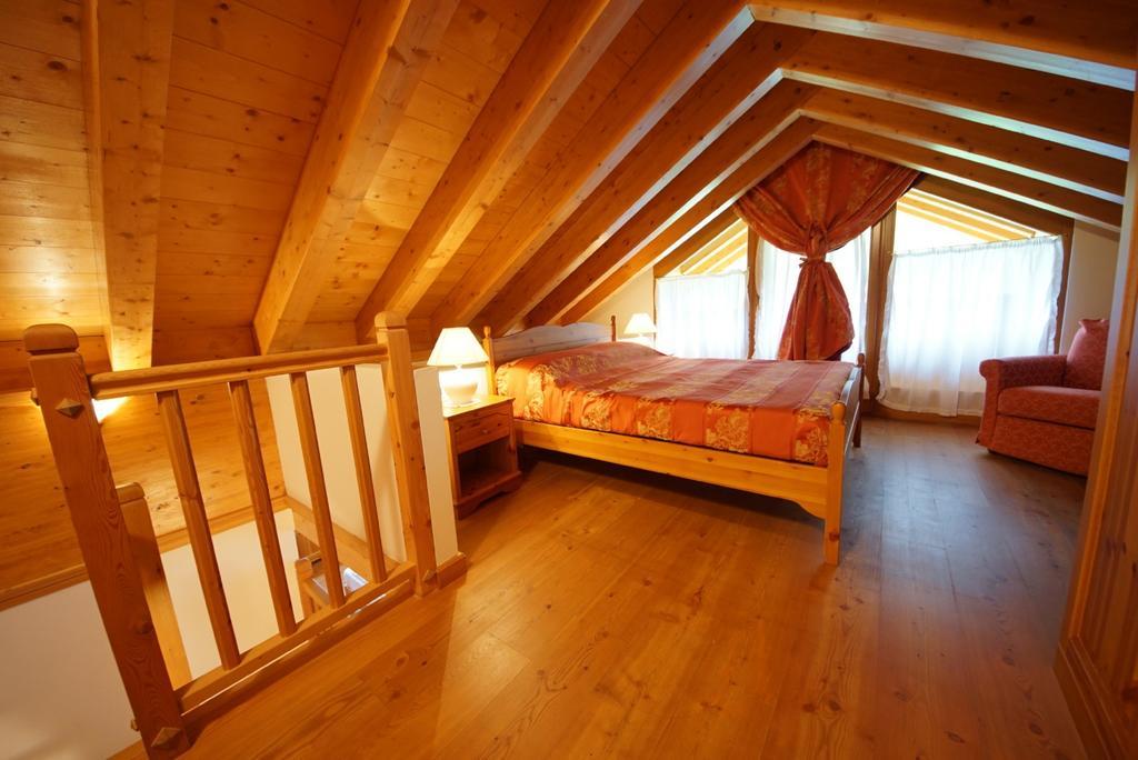 Two-Bedroom Apartment,632987802:JPEG